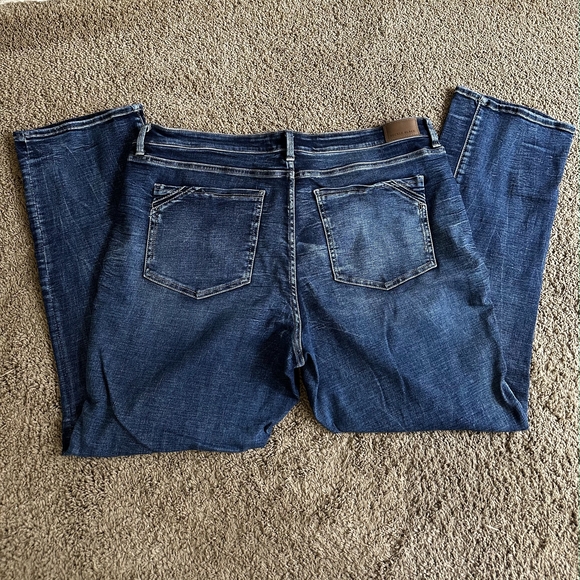 Buckle Black Jeans - Picture 5 of 6